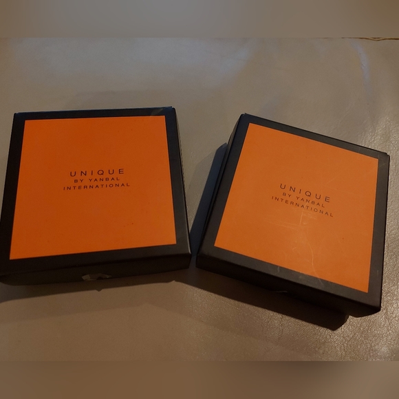 Clip on red silver earrings Yanbal - Picture 4 of 4